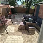 Luxury House 4 Ensuite Bedrooms, Free Parking ,Wifi