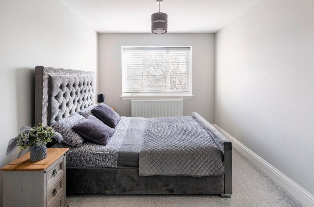 Luxury House 4 Ensuite Bedrooms, Free Parking ,wifi Casa vacanze *